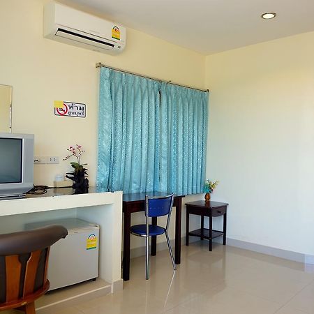 Krabi Marina Seaview Hotel Bagian luar foto