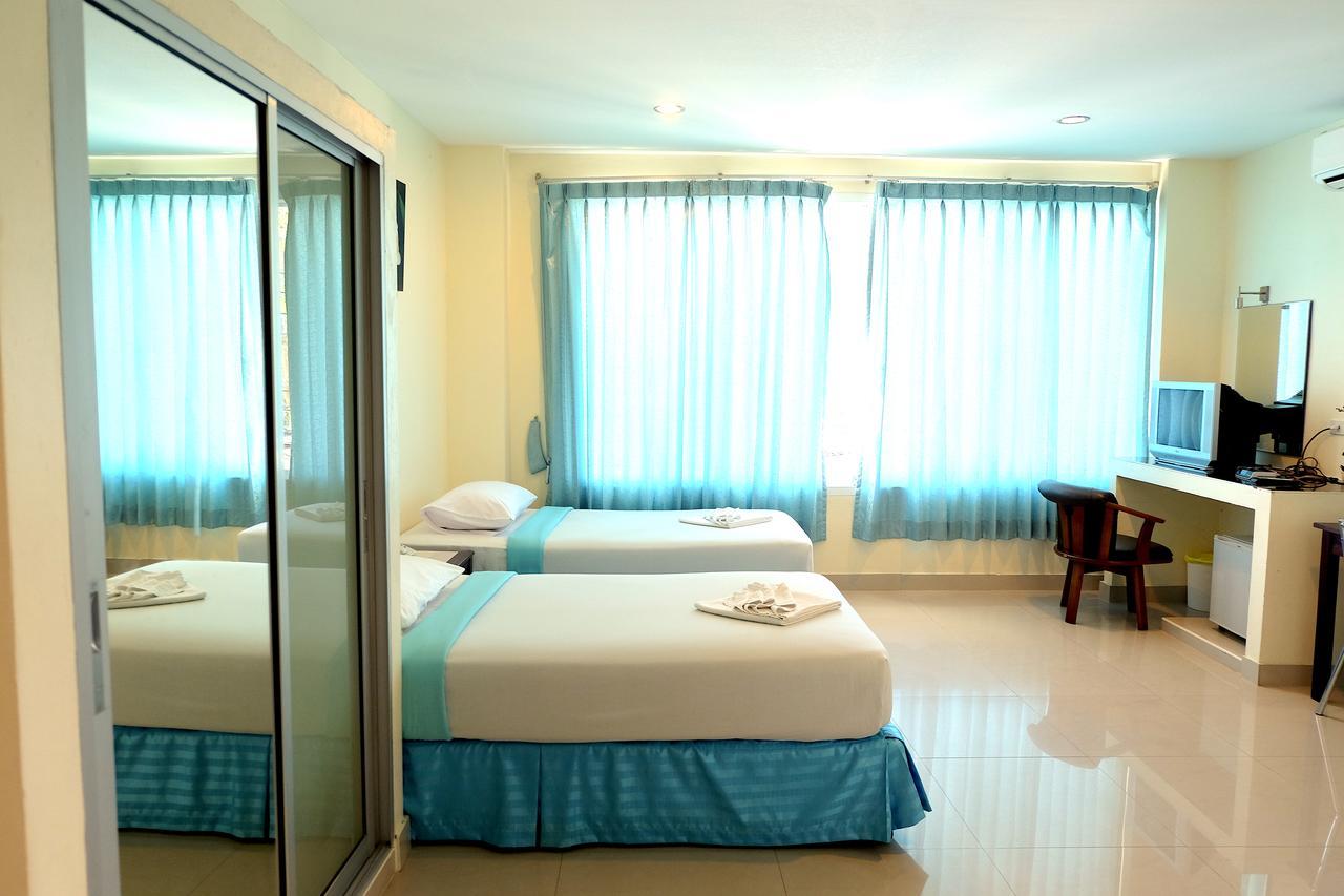 Krabi Marina Seaview Hotel Bagian luar foto