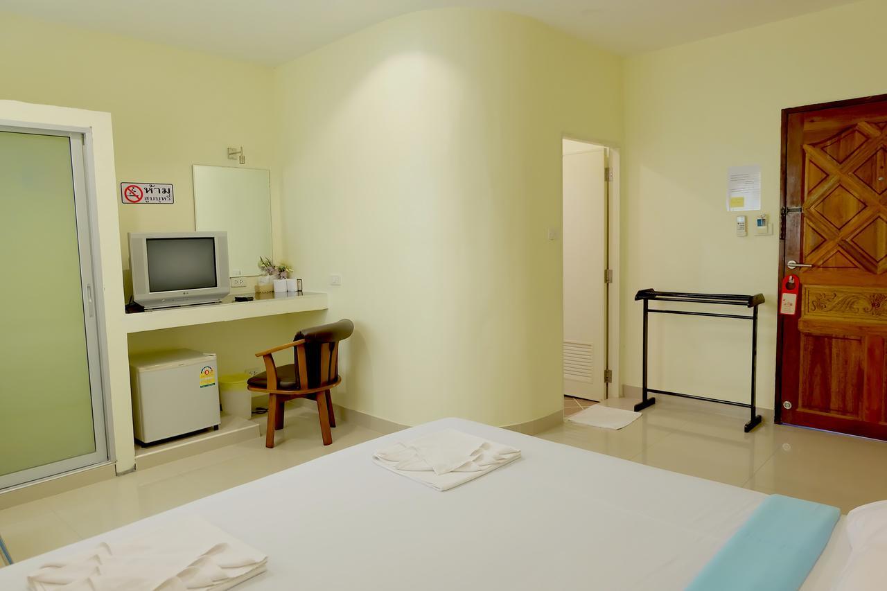 Krabi Marina Seaview Hotel Bagian luar foto