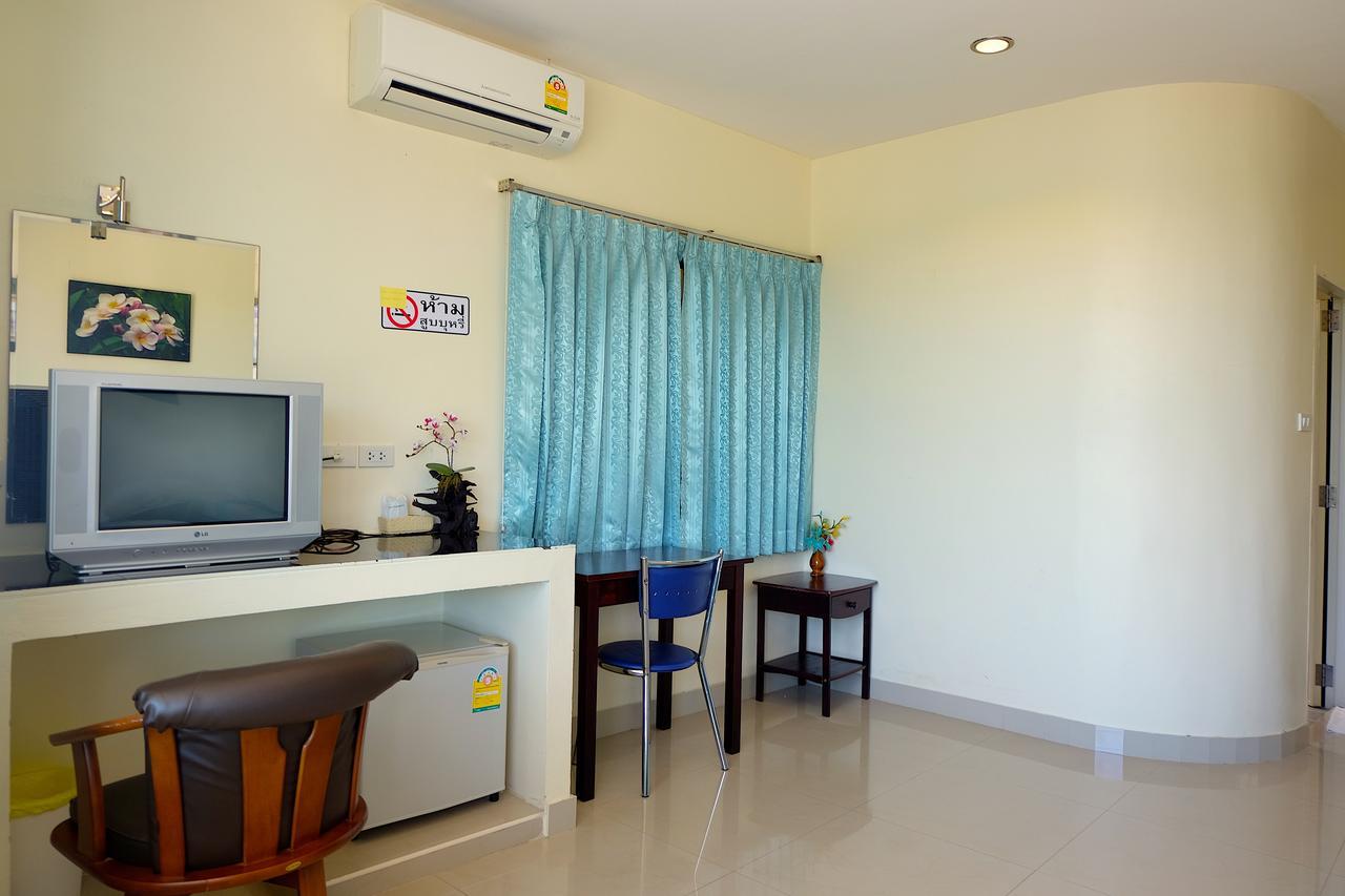 Krabi Marina Seaview Hotel Bagian luar foto