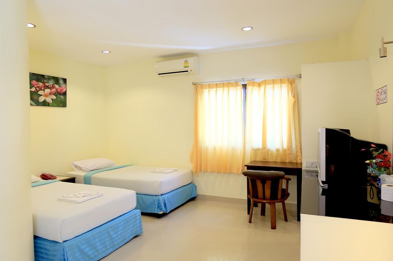 Krabi Marina Seaview Hotel Bagian luar foto