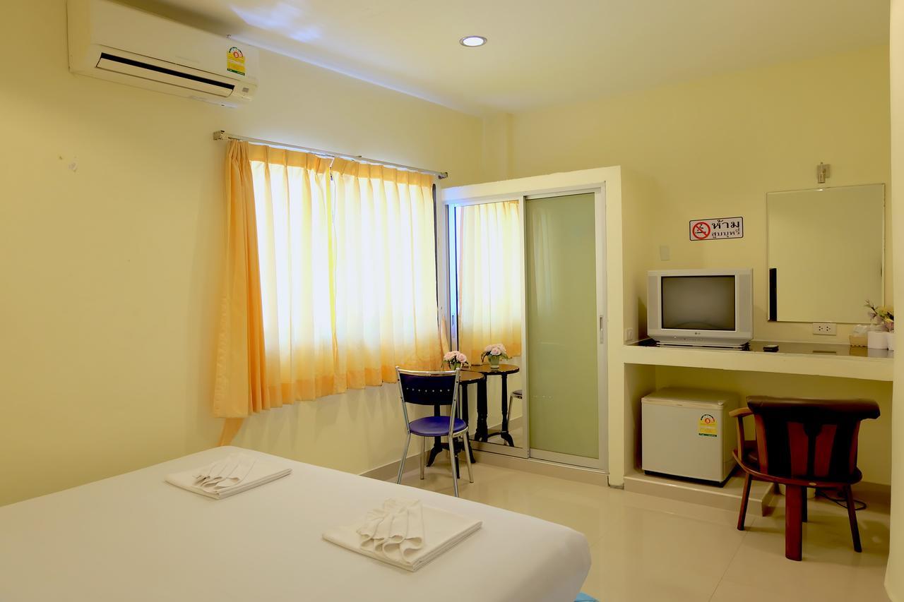Krabi Marina Seaview Hotel Bagian luar foto