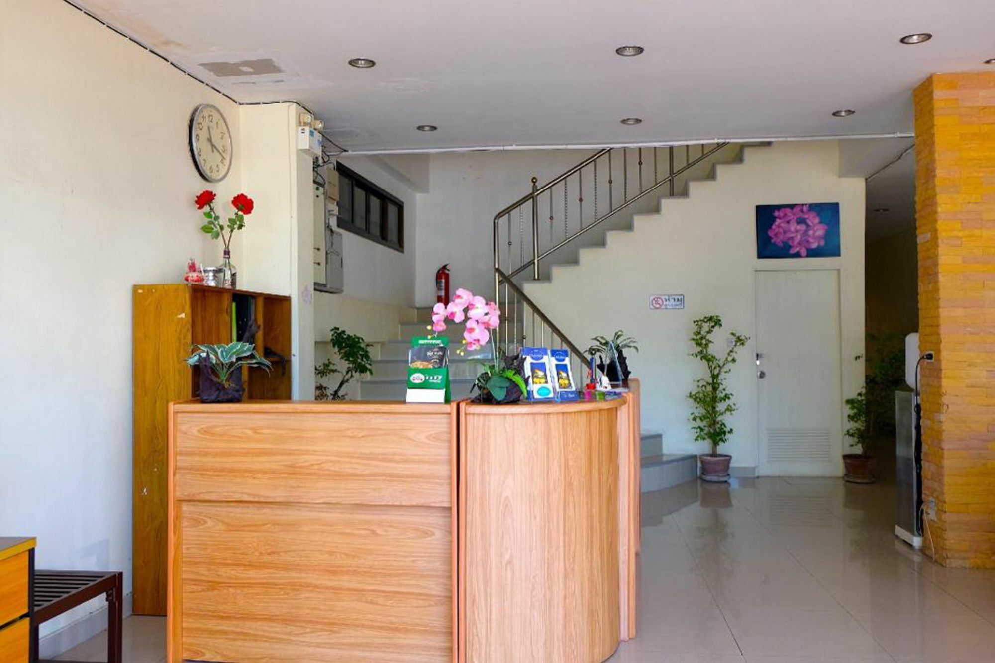 Krabi Marina Seaview Hotel Bagian luar foto